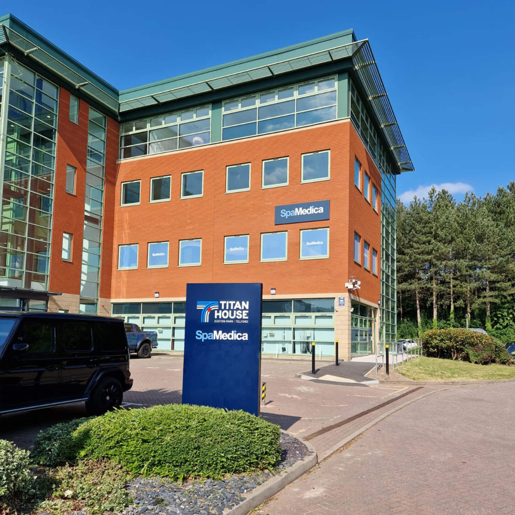 Freedom Vision Telford Outside Cataract and Lens Surgery